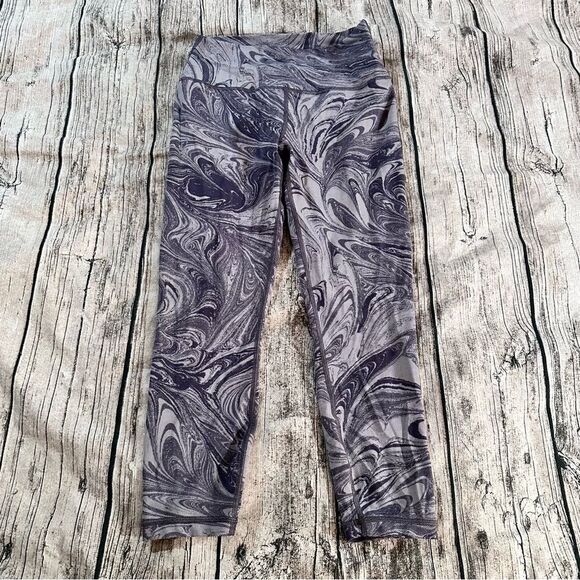 Athleta Other - Athleta Transcend 7/8 Leggings in Purple Swirl Print Size Medium